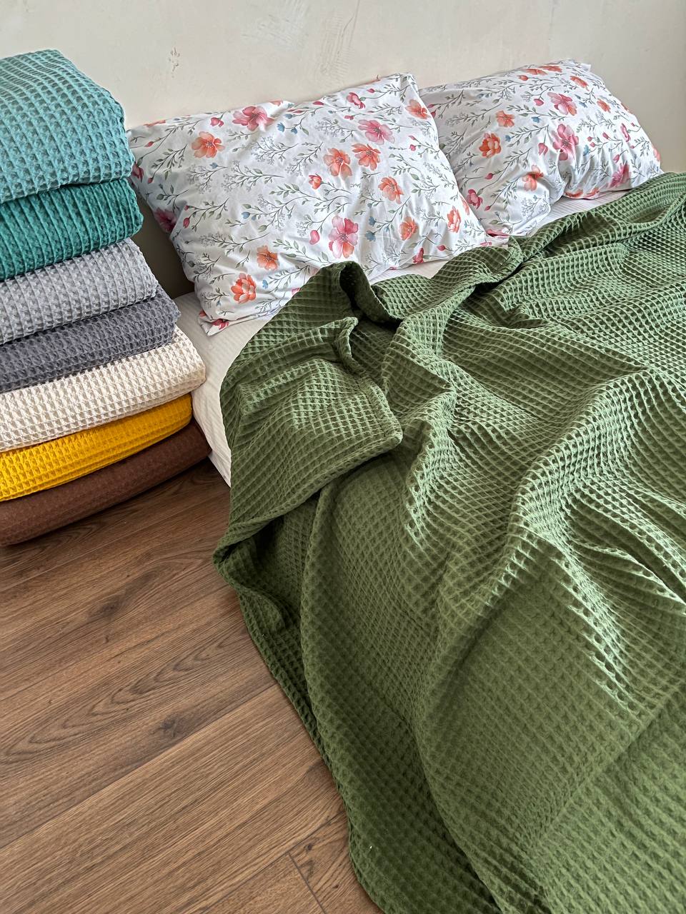 зелене вафельне покривало на ліжку розмірів 160 x 210, 180 x 220, 200 x 230, 220 x 240, 230 x 260, 230 x 280