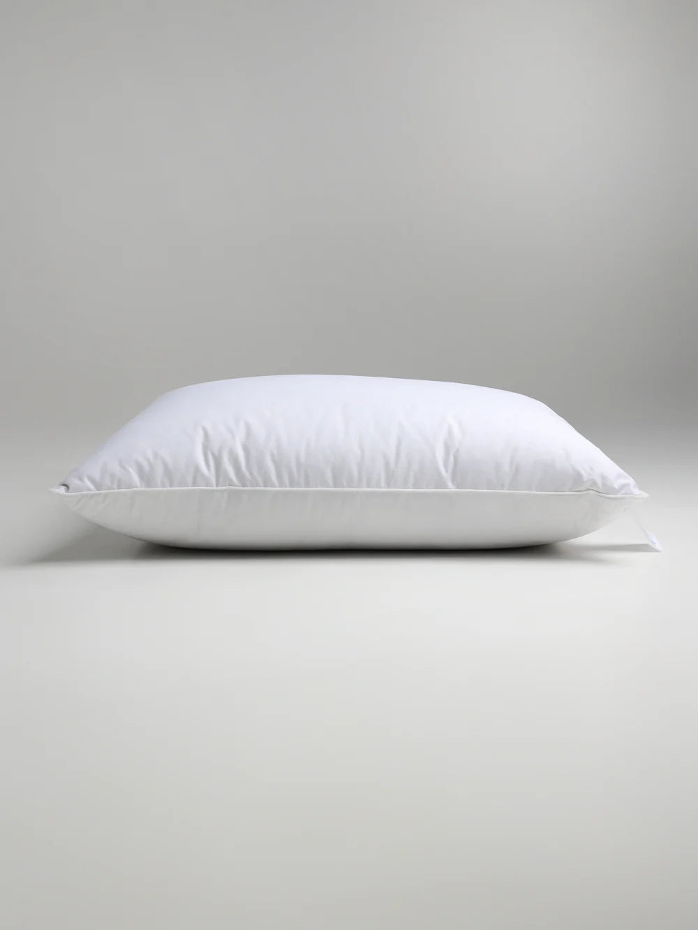 Подушка пухова Flow