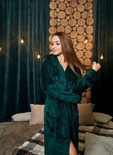 Жіночий халат з велсофту однотонний