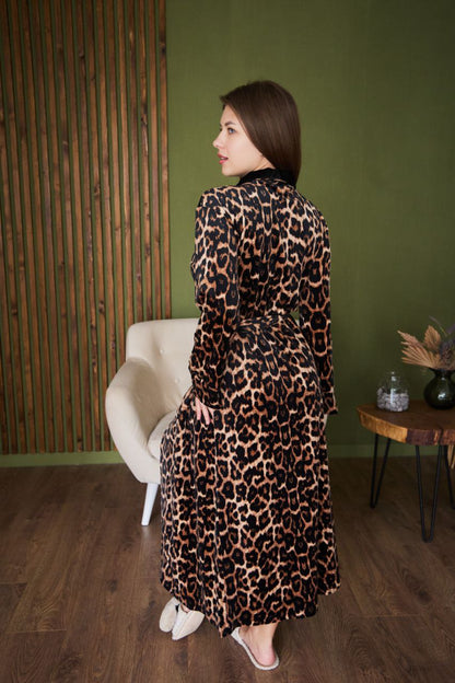 Жіночий халат велюровий Monika